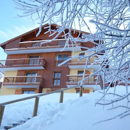 3 Pieces Pour 6 Personnes A Valfrejus, Proche Pistes - Fr-1-265-344